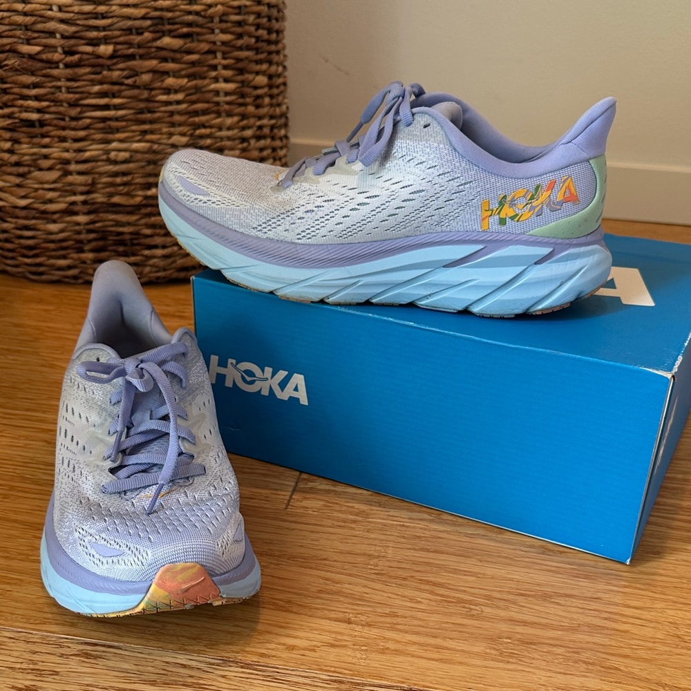 Hoka Women's Clifton 8 running shoes